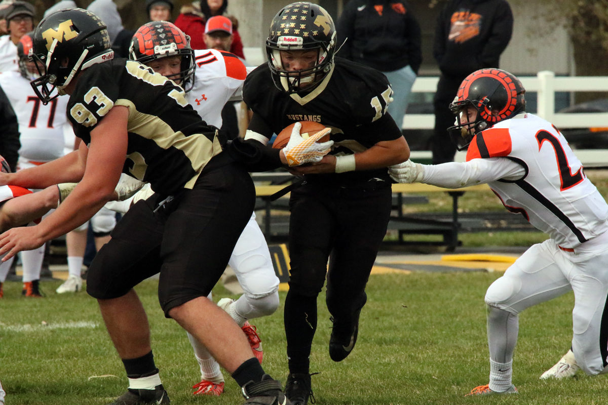 McCool Junc FB vs Crawford (9).jpg